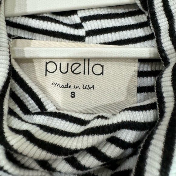 Puella sleeveless turtleneck top - Picture 3 of 3